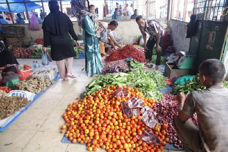 Harga Bahan Pokok Stabil di Pasar Induk Lambaro Pada Minggu Pertama November