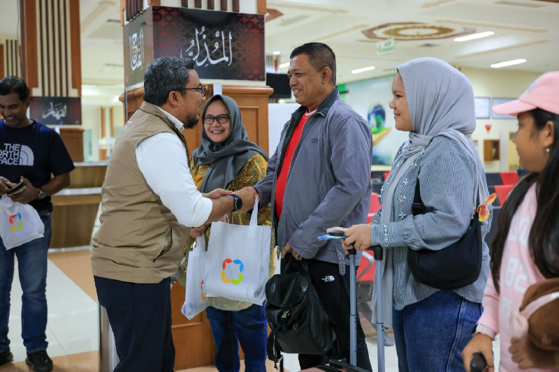 Pelepasan Penerbangan Terakhir Tahun 2024, Bandara SIM Berikan Apresiasi Kepada Penumpang