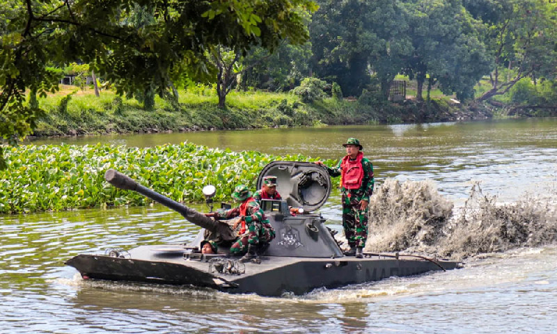 Batalyon Tank Amfibi 2 Marinir Pastikan Kesiapan Ranpur PT 76 M