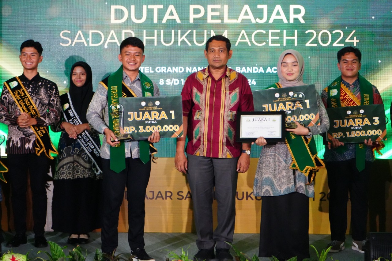 Raihan dan Nadya Dinobatkan sebagai Duta Pelajar Sadar Hukum 2024