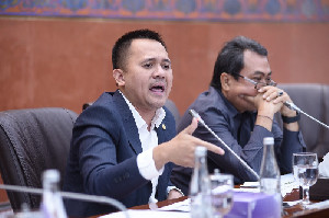 Mufti Anam: Kebijakan Penghapusan Subsidi BBM untuk Ojol Bisa Memicu Demo Besar