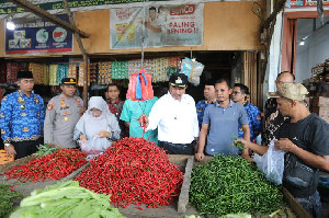 Pemko Lhokseumawe Sidak Pasar, Pastikan Harga Pokok Tetap Stabil Jelang Nataru