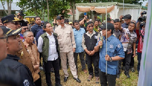 Menhut Tinjau Lahan Prabowo untuk Konservasi Gajah