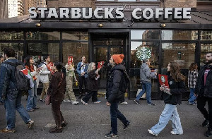 Jelang Natal, Mogok Kerja Starbucks Meluas ke Tiga Kota di AS