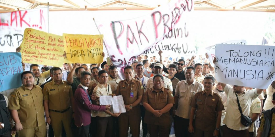 Pemerintah Aceh Tampung Aspirasi Pegawai Kontrak Tuntut Pengangkatan Sebagai PPPK Penuh Waktu