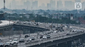 426 Ribu Kendaraan Tinggalkan Jabotabek Jelang Libur Tahun Baru 2025