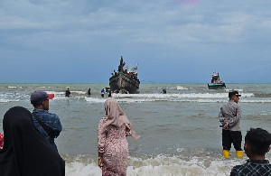 Kapal Imigran Rohingya Dilarang Mendarat di Aceh Timur