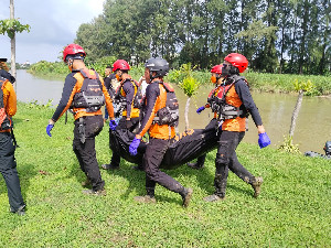 Pemuda 17 Tahun Terseret Arus Sungai Krueng Aceh Ditemukan Tak Bernyawa