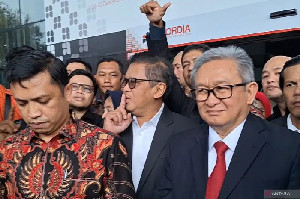 Hasto Kristiyanto Diperiksa KPK: Sikap Berubah Sebelum dan Setelah Pemeriksaan