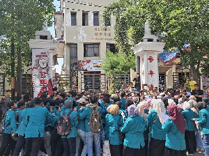 Kenaikan PPN 12%, Ratusan Mahasiswa Demo DPRK Lhokseumawe