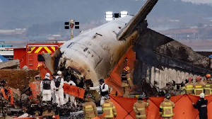 Korea Selatan Berencana Singkirkan Penghalang Beton di Landasan Pacu Bandara Muan