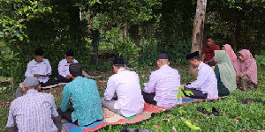 Kemenag Aceh Jaya Ziarah ke Makam Mantan Kepala Kemenag Pertama