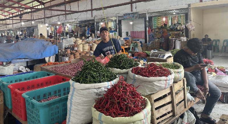 Harga Cabai Merah di Pasar Almahirah Tembus Rp 55 Ribu Per Kilogram