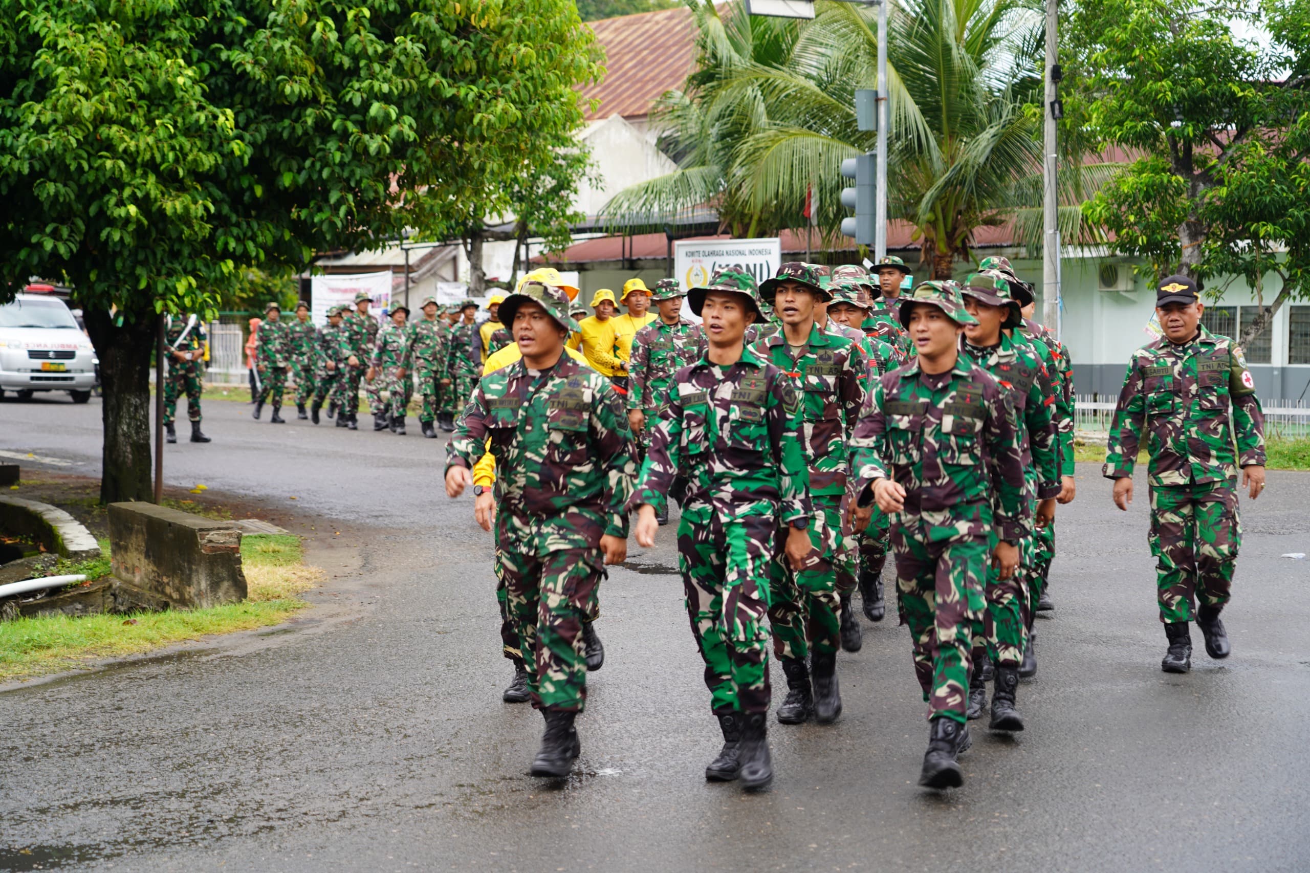 Prajurit TNI Korem 011/Lilawangsa Tempuh 10 Kilometer Hanmars