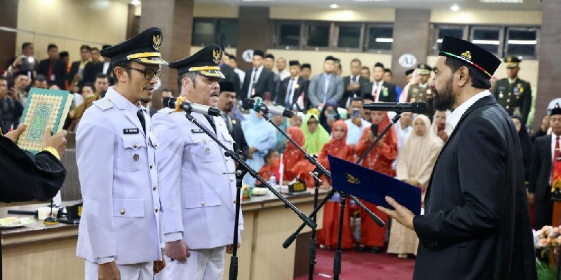 Gubernur Aceh Lantik Wali Kota Subulussalam, Ini Pesan Mualem