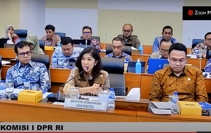 Komdigi Bahas Rancangan Regulasi Pembatasan Akun Media Sosial Anak dengan DPR RI