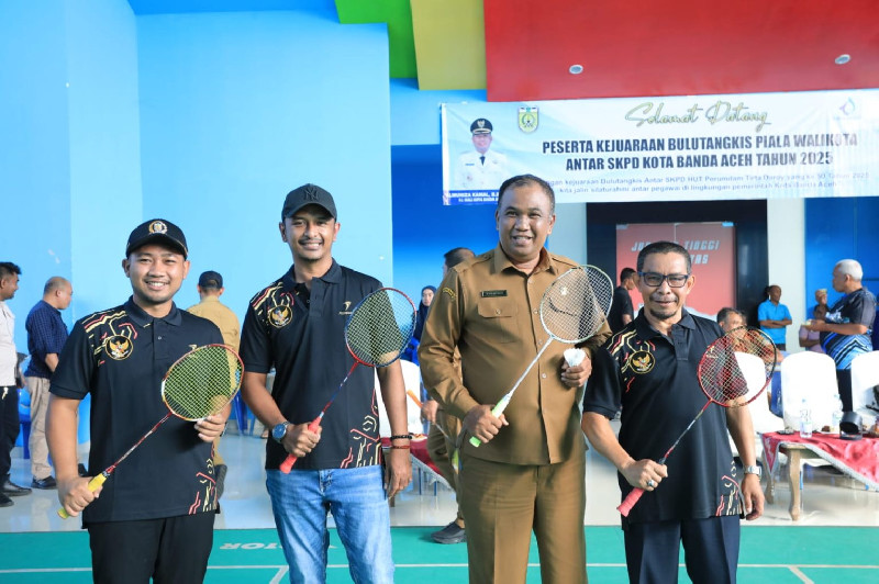 Semarakkan HUT Ke-50, Perumdam Tirta Daroy Gelar Turnamen Bulutangkis