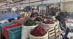 Harga Cabai Merah di Pasar Almahirah Tembus Rp 55 Ribu Per Kilogram