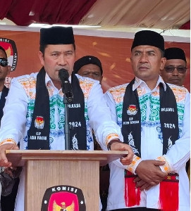 Haili-Muchsin Tabuhlah Gendang Agar Rakyatmu Ikut Menari!