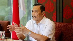 Luhut dan Menteri Uni Emirat Arab Bahas Investasi Hijau hingga Infrastruktur