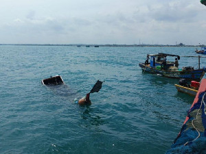 Posal Idi Rayeuk Evakuasi 2 Nelayan Terlibat Laka Laut di Perairan Aceh Timur