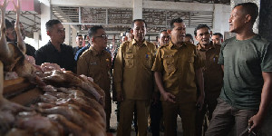 Jelang Ramadan, Wakil Gubernur Fadhlullah Tinjau Aktivitas Pasar Almahirah Banda Aceh