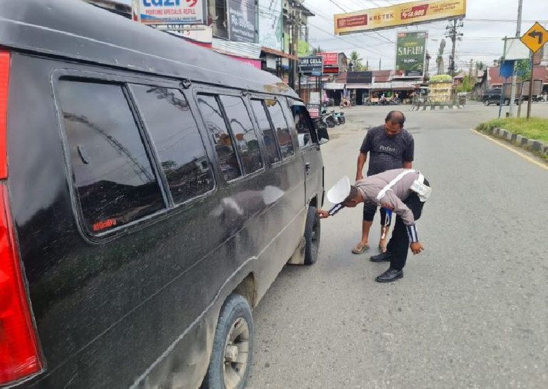 Satlantas Polres Nagan Raya Cek Kelayakan Fisik Kendaraan Penumpang