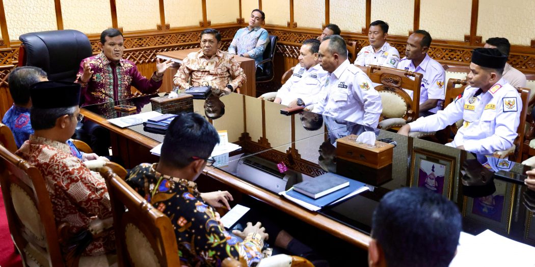 Bertemu Wagub Fadhlullah, Apdesi Minta Masa Jabatan Kepala Desa Delapan Tahun