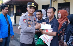 Gandeng Mahasiswa dan OKP, Polres Aceh Utara Salurkan Bantuan Sosial Ramadhan