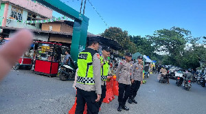 Cegah Kemacetan Saat Berburu Takjil, Polisi di Banda Aceh Lakukan Strong Point