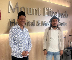 Kabar Mualem Dirawat di Singapura, Abu Salam: Bukan Sakit, Hanya Kelelahan