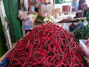 Harga Bahan Pokok Naik di Pasar Peunayong, Pedagang Keluhkan Sepinya Pembeli