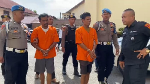 Terekam CCTV, Dua Pelaku Lempar Bom Molotov ke Rumah Warga di Lhokseumawe Ditangkap Polisi