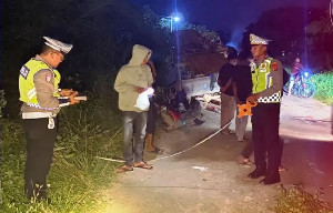Polisi Buru Sopir Mobil yang Kabur dalam Kecelakaan Maut di Ranto Peureulak