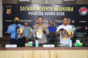 Dua Warga Bogor Tertangkap di Bandara SIM Saat Hendak Terbangkan 900 Gram Sabu