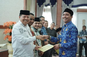 Bupati Nagan Raya Serahkan SK Pengangkatan kepada 138 CPNS Formasi Tahun 2024