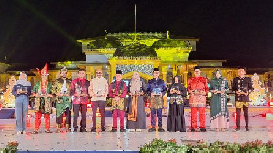 Likok Pulo Tampil Memukau, Perwakilan Aceh Besar Dapat Penghargaan Pemko Medan