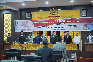 Hadiri Rapat Paripurna Pelantikan PAW Anggota DPRK, Ini Harapan Wabup Nagan Raya