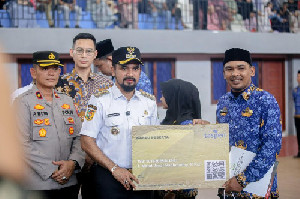 Serahkan SK CPNS, Bupati Aceh Timur: Tunjukkan Dedikasi dan Loyalitas dalam Bekerja