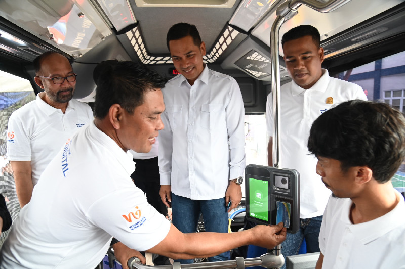 Bupati Sebut Warga Aceh Besar Sangat Terbantu dengan Digitalisasi Trans Koetaradja