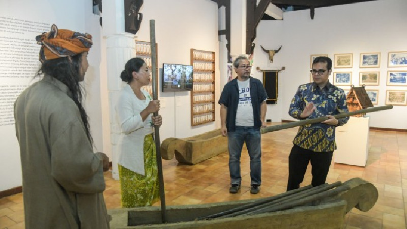 SATRIA-1 Perkuat Akses Internet Komunitas hingga Kampung Adat