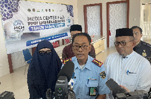 BKK Imbau Petugas dan Keluarga Jemaah Haji Pakai Masker saat Penjemputan