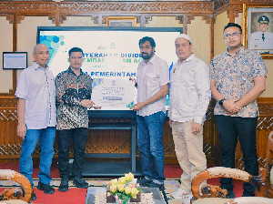 PEMA Serahkan Dividen Rp26,7 Miliar ke Pemerintah Aceh