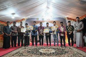 Ketua DPRK Banda Aceh Tutup Festival Dala’il Khairat di Surien