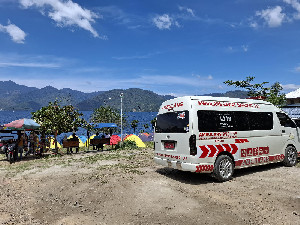 Ambulans Dinkes Lhokseumawe Terparkir di Lokasi Wisata Aceh Tengah