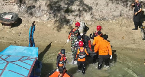 Dua Bocah Asal Meulaboh Diseret Ombak Ditemukan Tewas di Pantai Lhoknga Aceh Besar