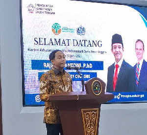 Menhut dan Dubes Inggris Datang ke Aceh Tengah