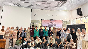 Bukan Sekadar Kertas: Meracik CV, Menyusun Mimpi