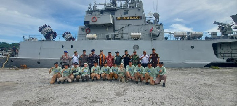 Ekspedisi Rupiah Berdaulat 2025, KRI Imam Bonjol Tiba di Simeulue