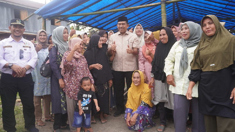 Monas-Nusar Blusukan ke Pulau Teupah, Janjikan Pemerataan Pembangunan dan Pengembangan Wisata
